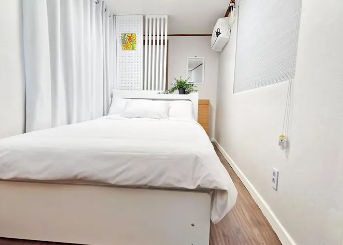 Seoulstayon Blue Door Loft * Seoul